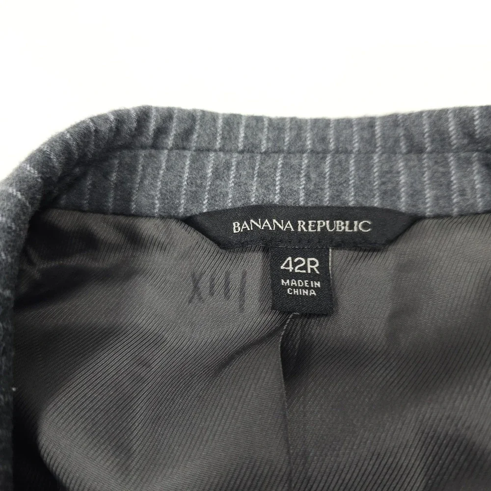 Banana Republic Blazer Mens 42R Gray Pinstripe Slim Fit Marzotto Wool Jacket